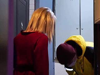 Busty babe pays delivery boy with sloppy feet blowjob and hard fucking