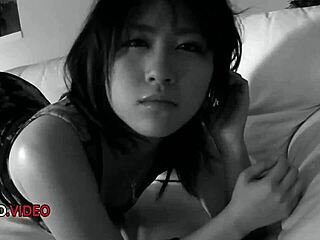 Teen Kyoka Mizusawa's Hot Blowjob Leads to Steamy Fuck!