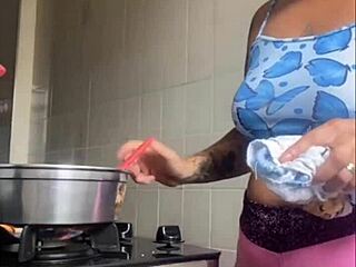 crazy flashing big pussy swollen exhibitionist desperation