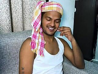 doodhwala fucks bhabhi big ass tits