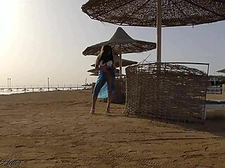 i skip panties flashing big tits on crowded beach