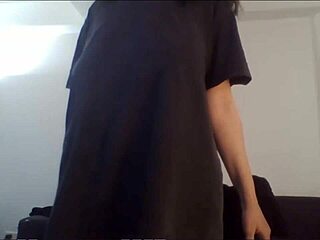 Dreianova's Webcam Solo Teases as World's Hottest Cam Girl