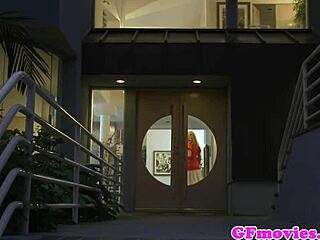 Sappho Dives Deep Into Girlfriend's Juicy Trimmed Pussy