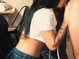 Kibas Keras Girlfriend Cuckold Di Rumah