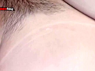 gadis asia kecil 18+ senyum manja kena doggystyle pancut punggung kuat