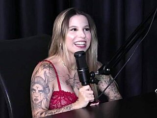 ruiva safada flashes huge tits for first menage sambar