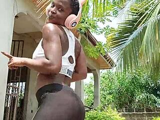 crazybitch got a tortoise gift from fan now she gapes ass pussy solo tight anal masturbation