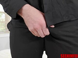 Muscular Joe Bonez rims sexy Riley Jean's ass 😈🔥 cowgirl ride!