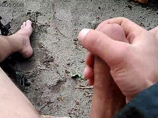 PLAYING WITH PUSSY PUBLIC BEACH OUTDOOR MASTURBATION HORNY SOLO