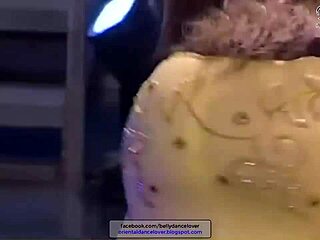 mallu aunty shakes big boobs in teasing indian sex dance