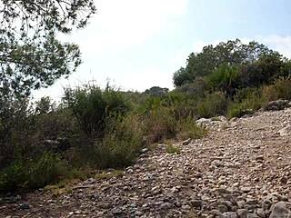 fucking car woods with curvy cuban aixmen la cubana big ass pussy