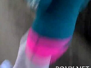 Olha essa buceta suja de novinha 18+ bem de perto