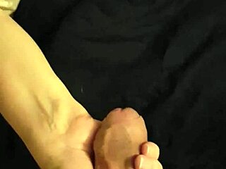 lady's glass wank rocks! 😏💦