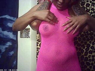 Glasses pornstar champion pins ebony babe backstage in wrestling hold for bj and pounding