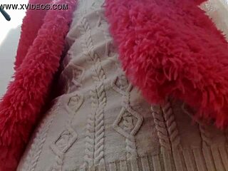 Italian stepmom flashes ass pussy in dressing room