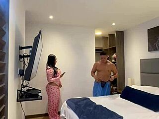 i shared the bed with my stepsis for warmth but we ended up fucking hard - thalia restrepo felipe romero