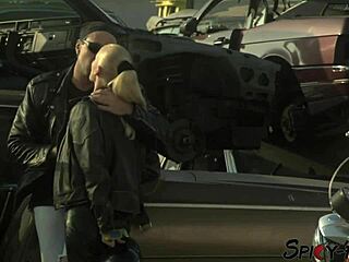 i saw that blonde slut takin a facial vintage style!