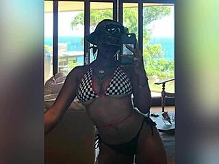 SZA's Sexy Ebony Celebrity Jerk-Off Tribute Contest