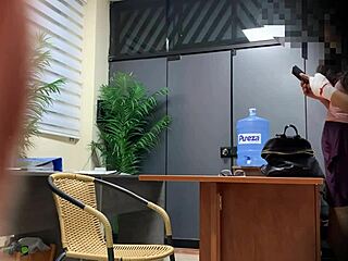 universitaria nataly in her miniskirt, spying on her boss fucking at work?