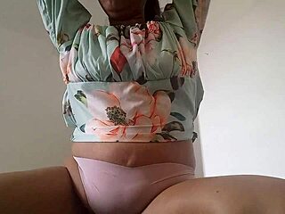 come touch me daddy explore my body and massage this juicy pussy
