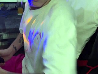 Karım Partide Arkadaşlarla Sikiyor Cornold Kocamı Aşağılıyor