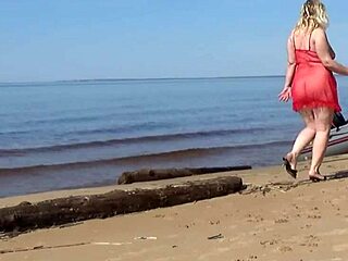 juicy milf ass begs for beach fingering and tit play?