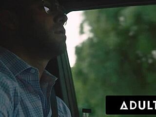 Pregnant Casey Calvert Catches BF Roughly Fucking Leana Lovings?