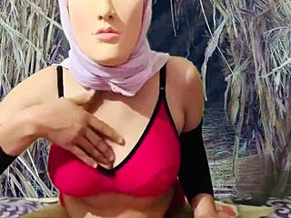 Horny Indian Amateur Nude Big Tits Exposure