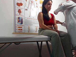 Ginecologista Fingers Asshole Then Fucks Patient Hard