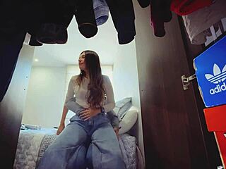 maria sneaks around kissing wet pussy behind hermanastro's back with orgasms building