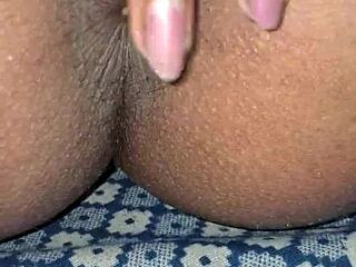 Desi alisha bhabhi hairy pussy closeup juicy masturbation