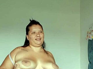 hey sexy girl, squirt those chorros de leche masturbating wild