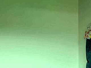 hey sexy girl, squirt those chorros de leche masturbating wild