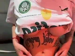 palmeirense babe shows wet pussy piercing softly