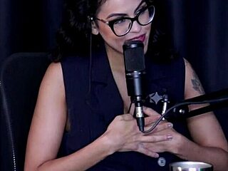 Client faints then bizarre domme demands from kali