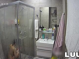 Luuv Kareflore Films Her Amateur Homemade Shower Tease for Fans