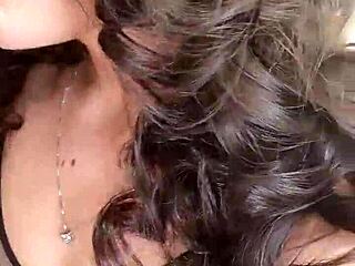 Shemale Maquiando Com Tesão Quer Safado Comer Cu E Gozar Dentro