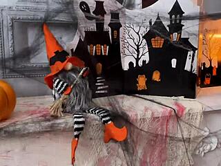 hey babe, wanna join our halloween bisexual ffm threesome with shaved pussies?