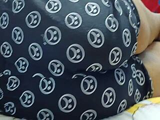 wanna see puja's big ass get massaged deep