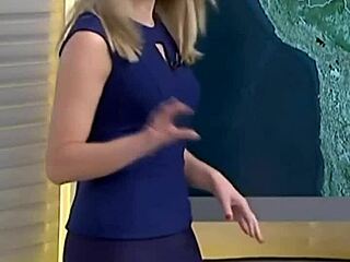 voyeur spies hot brazilian babe in steamy outdoor tease