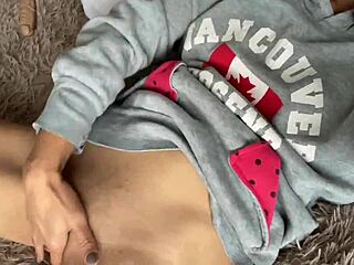 Slutty amateur babe squirts toys orgasm for boyfriend creampie pov