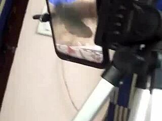 gia bhabhi squirts pussy juice on video call in hindi sex story!