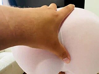 ESPOSA PUTA Colombiana De Cameltoe Gigante Seduce Amantes En New York USA