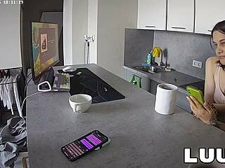Real Couple Kareflore Abbadon Kitchen Flashing Chat!