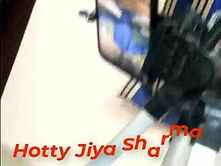 gia bhabhi squirts pussy juice on video call in hindi sex story!