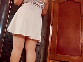 voyeur cam catches big ass colombian changing clothes hidden?