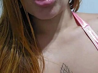 damn this miniskirt gets cocks hard outside