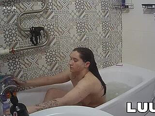 Luuv Brunette Vilika's Shaving Turns into Steamy Homemade Flash