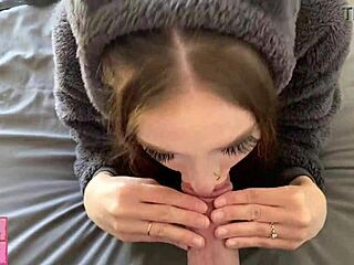 Gerageyn's Cute Stepsis Sucks Stepbro's Huge Dick!