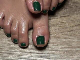Close Up Green Nailed Toes Tease Your Foot Fetish Cravings